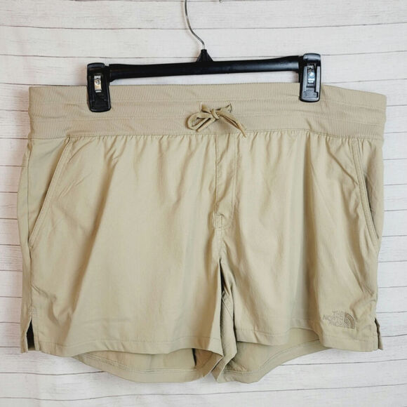 The North Face Aphrodite Motion Shorts in Twill Beige  sz Large - Picture 1 of 12